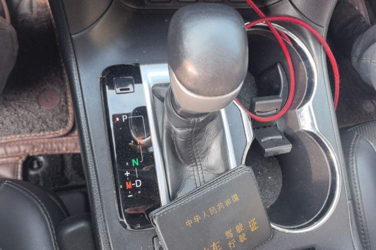 Used Toyota Highlander 2018 2.0T Four-Wheel Drive Luxury Version 7 Seats China VI Standard Gear Lever