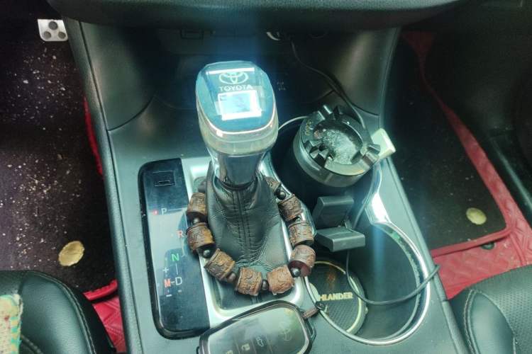 Used Toyota Highlander 2018 2.0T Four-Wheel Drive Prestige Version 7 Seats China VI Standard Gear Lever