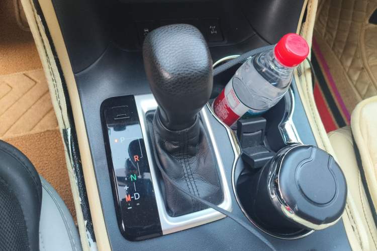 Used Toyota Highlander 2018 2.0T Four-Wheel Drive Elite Edition 7 Seats China V Standard Gear Lever