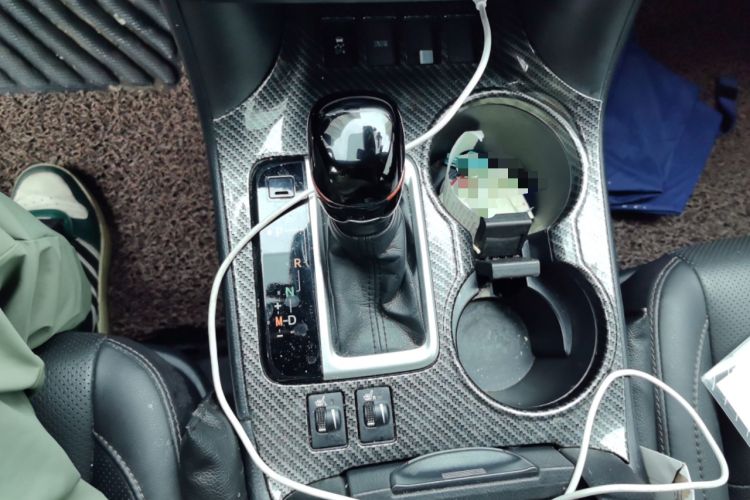 Used Toyota Highlander 2018 2.0T Two-Wheel Drive Prestige Version 7 Seats China V Emission Standard Gear Lever