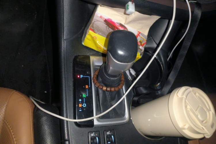 Used Toyota Highlander 2018 2.0T Four-Wheel Drive Knight Edition 7 Seats China VI Standard Gear Lever