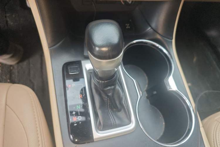 Used Toyota Highlander 2018 2.0T Four-Wheel Drive Elite Edition 7 Seats China V Standard Gear Lever
