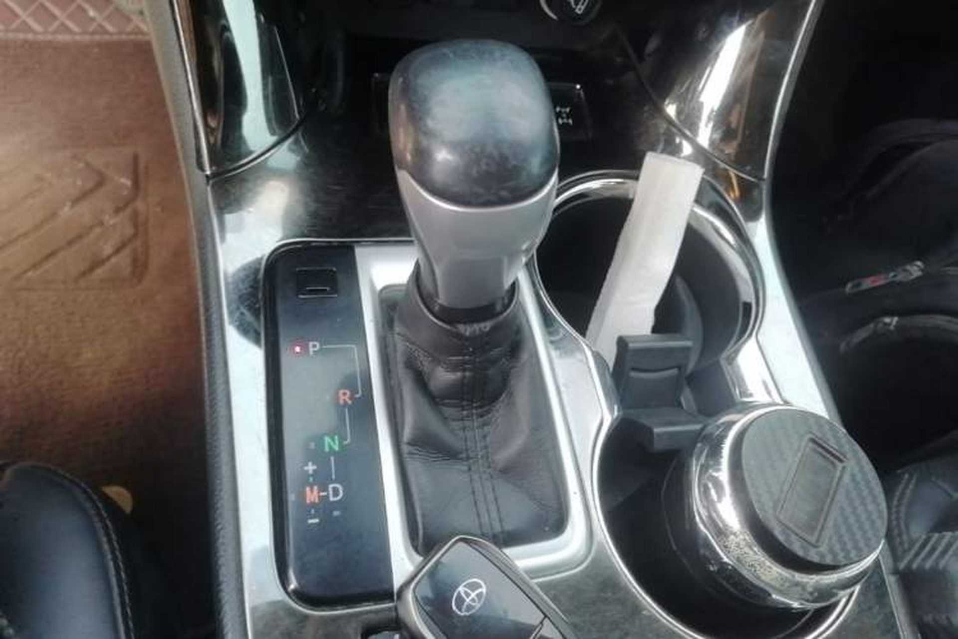 Used Toyota Highlander 2018 2.0T Four-Wheel Drive Luxury Version 7 Seats China VI Standard Gear Lever