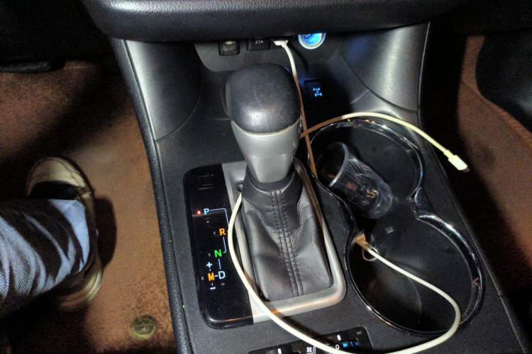 Used Toyota Highlander 2018 2.0T Four-Wheel Drive Supreme Edition 7-Seater China VI Gear Lever