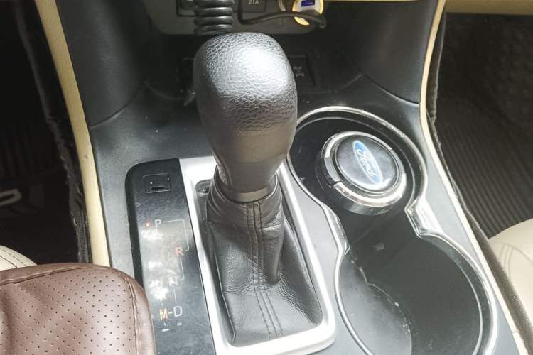 Used Toyota Highlander 2018 2.0T Four-Wheel Drive Elite Edition 7 Seats China VI Standard Gear Lever