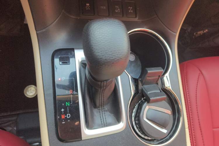 Used Toyota Highlander 2018 2.0T Four-Wheel Drive Elite Edition 7 Seats China V Standard Gear Lever