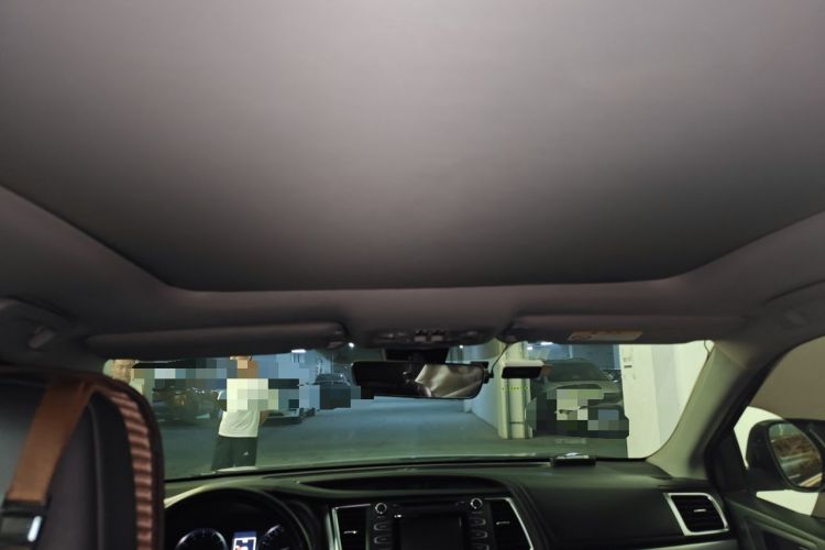 Used Toyota Highlander 2018 2.0T Four-Wheel Drive Luxury Version 7 Seats China VI Standard Headliner