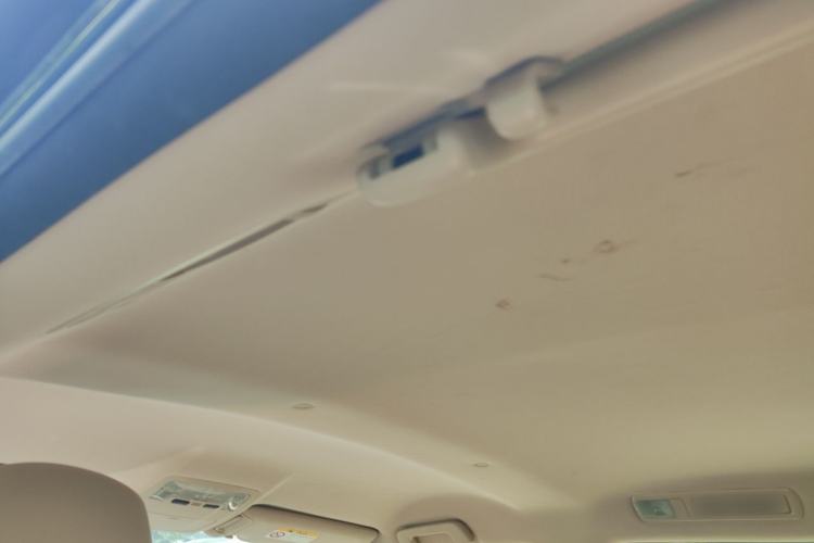 Used Toyota Highlander 2018 2.0T Two-Wheel Drive Elite Edition 7 Seats Emission Standard China V Headliner