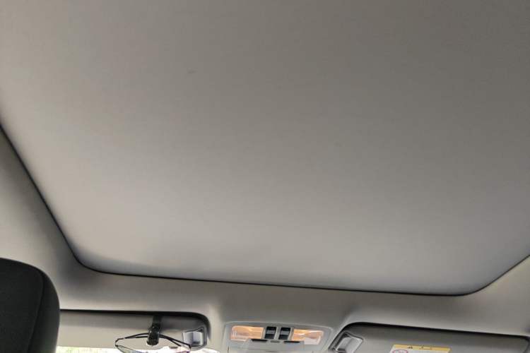 Used Toyota Highlander 2018 2.0T Four-Wheel Drive Prestige Version 7 Seats China VI Standard Headliner