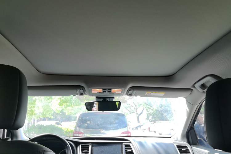 Used Toyota Highlander 2018 2.0T Four-Wheel Drive Prestige Version 7 Seats China VI Standard Headliner