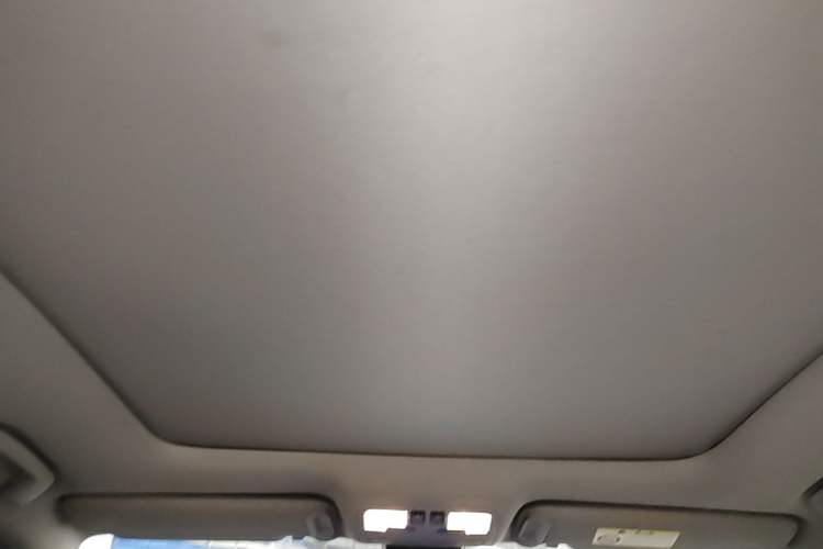 Used Toyota Highlander 2018 2.0T Four-Wheel Drive Prestige Version 7 Seats China VI Standard Headliner