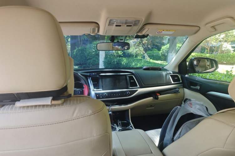 Used Toyota Highlander 2018 2.0T Four-Wheel Drive Elite Edition 7 Seats China VI Standard Headliner