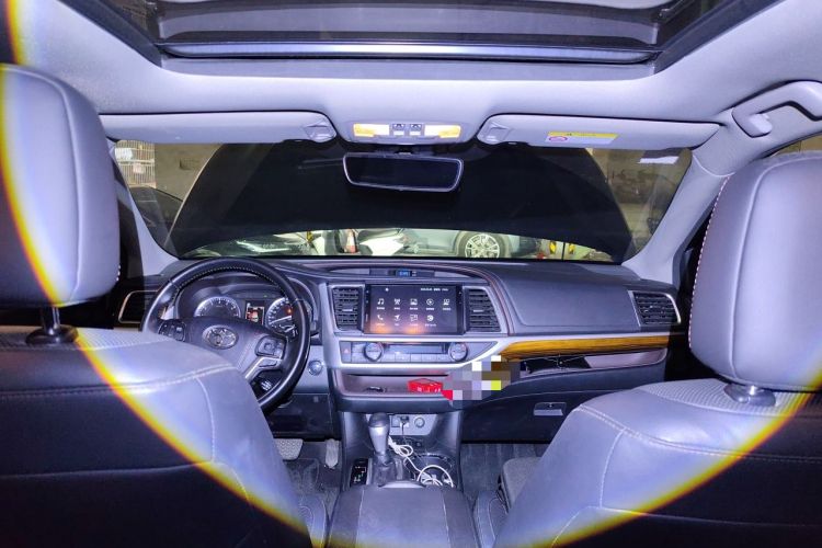 Used Toyota Highlander 2018 2.0T Four-Wheel Drive Prestige Version 7 Seats China VI Standard Headliner