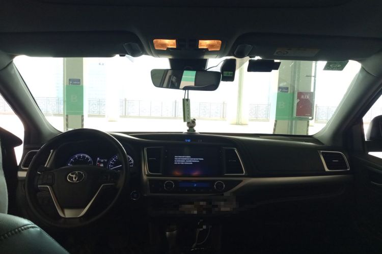 Used Toyota Highlander 2018 2.0T Four-Wheel Drive Prestige Version 7 Seats China VI Standard Headliner
