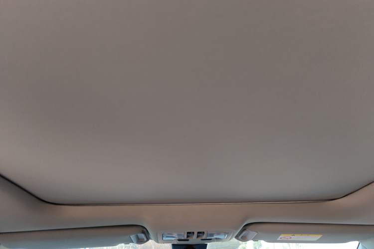 Used Toyota Highlander 2018 2.0T Four-Wheel Drive Prestige Version 7 Seats China VI Standard Headliner