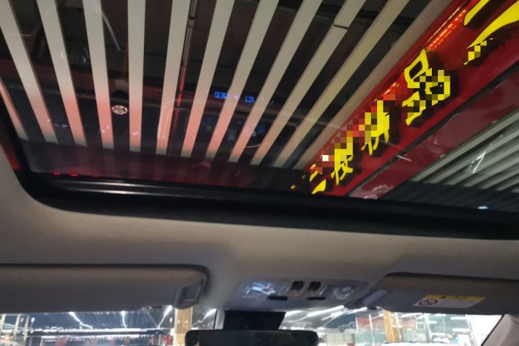 Used Toyota Highlander 2018 2.0T Four-Wheel Drive Luxury Edition 7 Seats China V Emission Standard Headliner