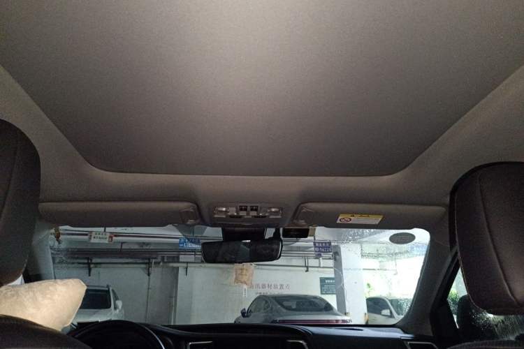 Used Toyota Highlander 2018 2.0T Four-Wheel Drive Supreme Edition 7-Seater China VI Headliner