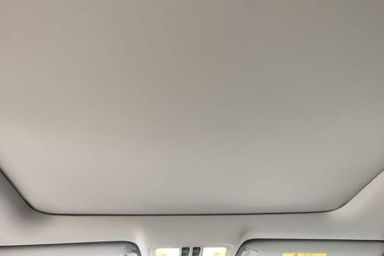 Used Toyota Highlander 2018 2.0T Four-Wheel Drive Luxury Edition 7 Seats China V Emission Standard Headliner