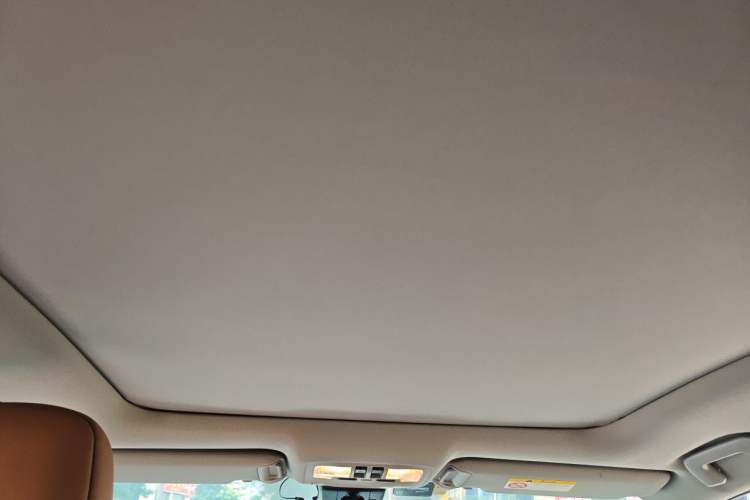 Used Toyota Highlander 2018 2.0T Four-Wheel Drive Knight Edition 7 Seats China VI Standard Headliner