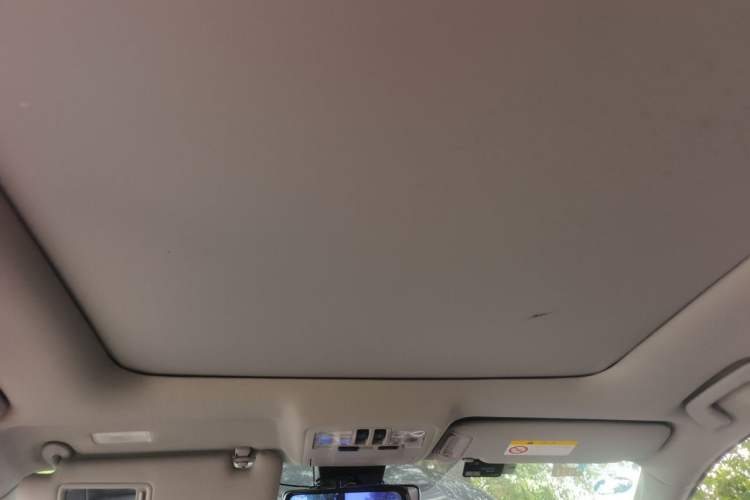 Used Toyota Highlander 2018 2.0T Four-Wheel Drive Luxury Version 7 Seats China VI Standard Headliner