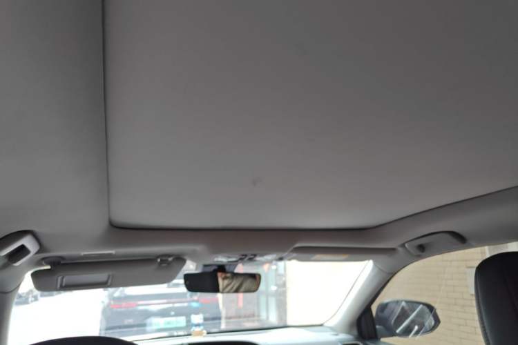 Used Toyota Highlander 2018 2.0T Four-Wheel Drive Luxury Version 7 Seats China VI Standard Headliner