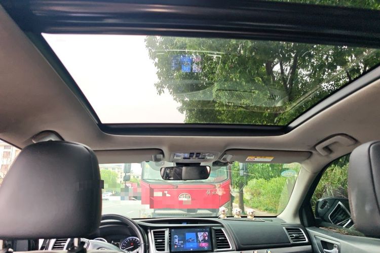 Used Toyota Highlander 2018 2.0T Four-Wheel Drive Luxury Version 7 Seats China VI Standard Headliner