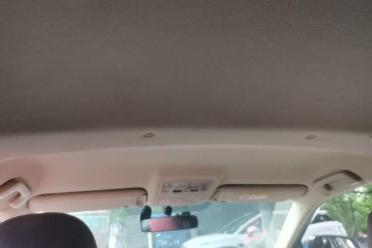 Used Toyota Highlander 2018 2.0T Two-Wheel Drive Elite Edition 7 Seats China VI Standard Headliner
