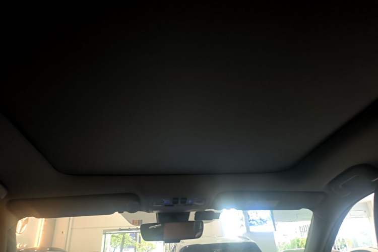 Used Toyota Highlander 2018 2.0T Four-Wheel Drive Knight Edition 7 Seats China VI Standard Headliner