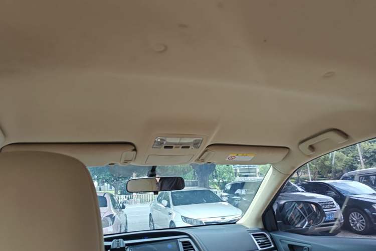 Used Toyota Highlander 2018 2.0T Two-Wheel Drive Elite Edition 5 Seats Emission Standard China V Headliner