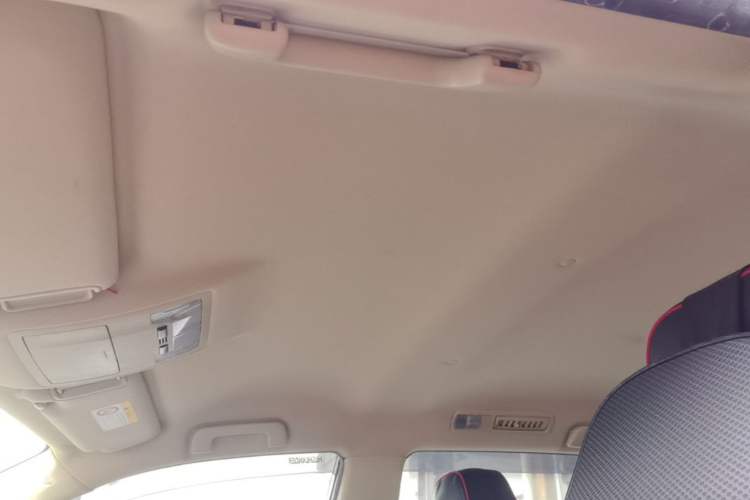 Used Toyota Highlander 2018 2.0T Two-Wheel Drive Elite Edition 7 Seats China VI Standard Headliner