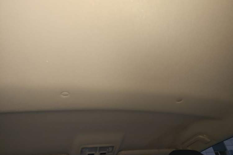 Used Toyota Highlander 2018 2.0T Two-Wheel Drive Elite Version 5 Seats China VI Standard Headliner