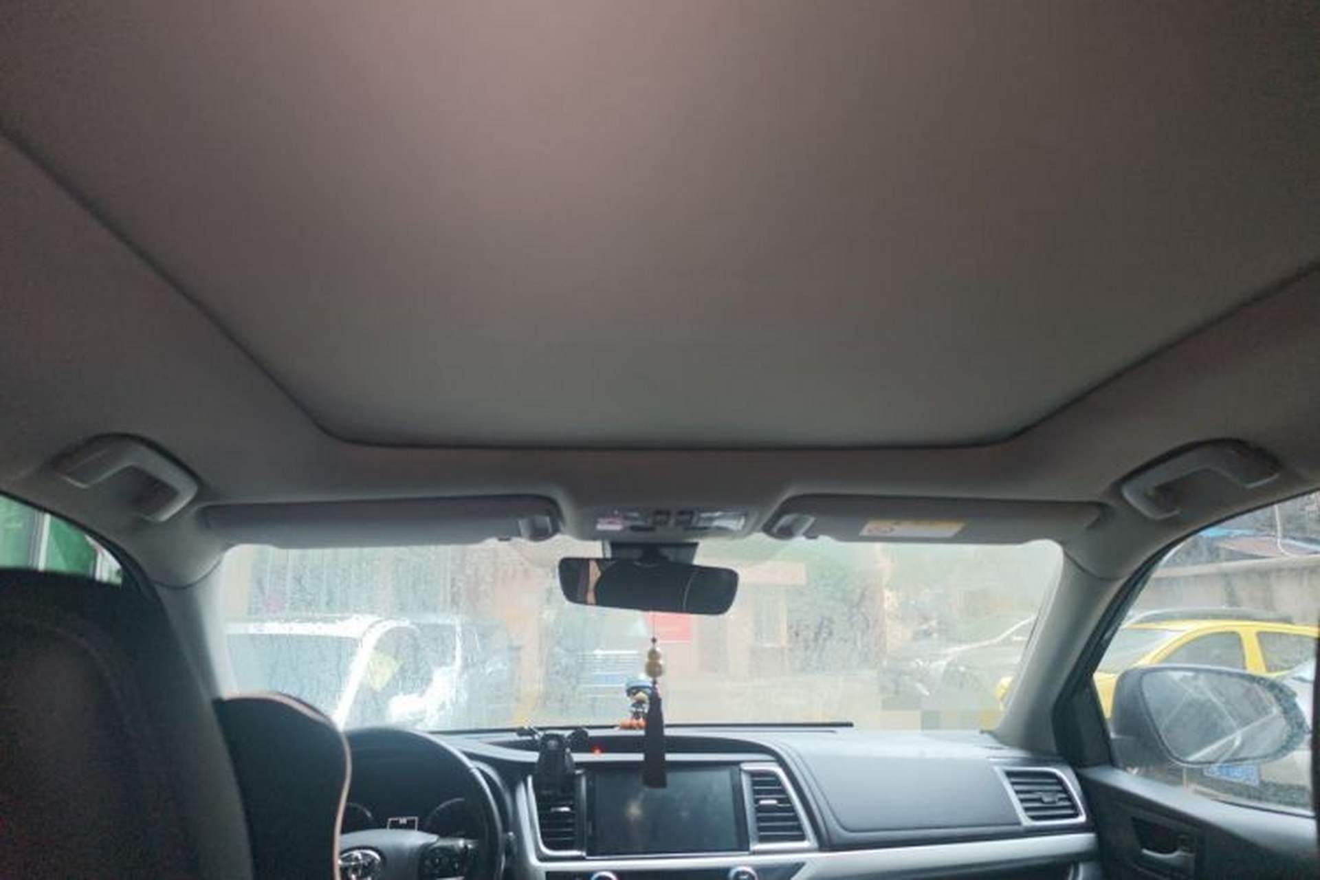 Used Toyota Highlander 2018 2.0T Four-Wheel Drive Prestige Version 7 Seats China VI Standard Headliner