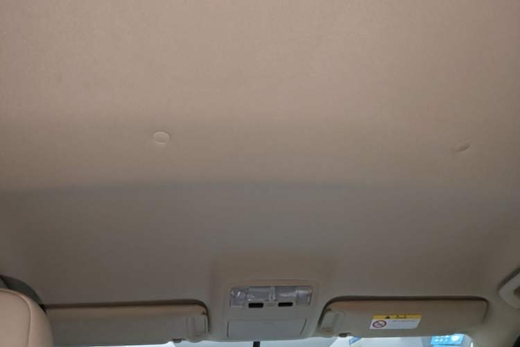 Used Toyota Highlander 2018 2.0T Two-Wheel Drive Elite Version 5 Seats China VI Standard Headliner