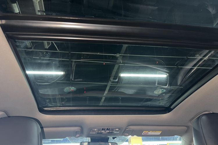 Used Toyota Highlander 2018 2.0T Four-Wheel Drive Luxury Version 7 Seats China VI Standard Headliner