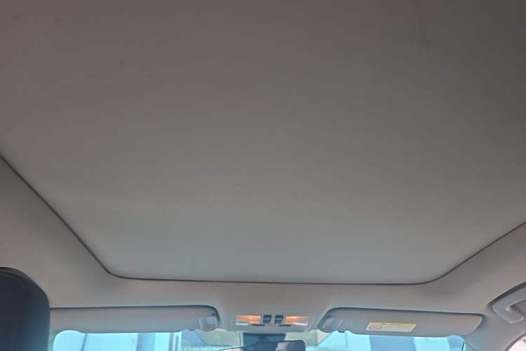 Used Toyota Highlander 2018 2.0T Four-Wheel Drive Prestige Version 7 Seats China VI Standard Headliner