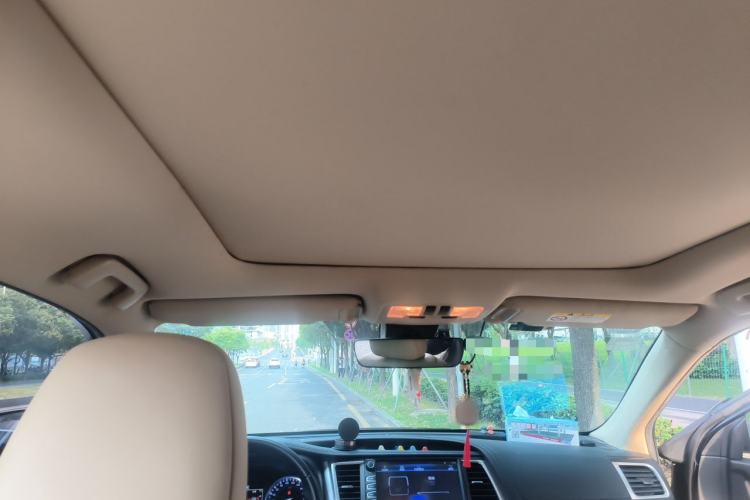 Used Toyota Highlander 2018 2.0T Four-Wheel Drive Luxury Version 7 Seats China VI Standard Headliner