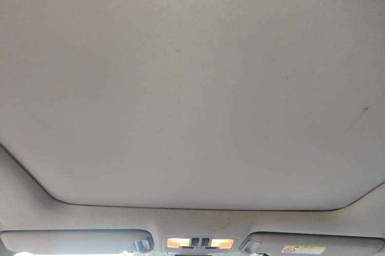 Used Toyota Highlander 2018 2.0T Four-Wheel Drive Luxury Version 7 Seats China VI Standard Headliner
