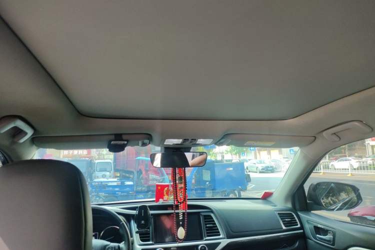 Used Toyota Highlander 2018 2.0T Four-Wheel Drive Prestige Version 7 Seats China VI Standard Headliner