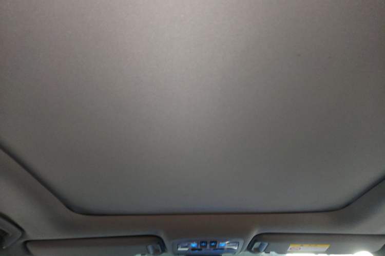 Used Toyota Highlander 2018 2.0T Four-Wheel Drive Luxury Version 7 Seats China VI Standard Headliner