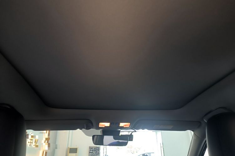 Used Toyota Highlander 2018 2.0T Four-Wheel Drive Luxury Edition 7 Seats China V Emission Standard Headliner