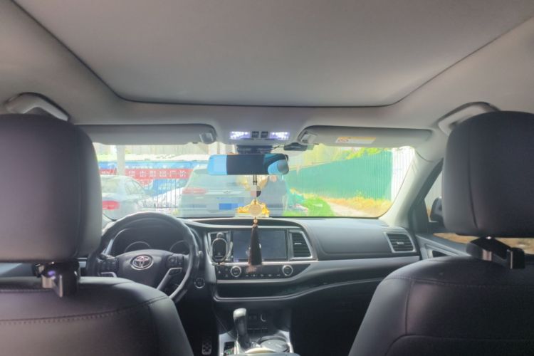 Used Toyota Highlander 2018 2.0T Four-Wheel Drive Luxury Edition 7 Seats China V Emission Standard Headliner