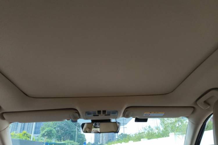 Used Toyota Highlander 2018 2.0T Four-Wheel Drive Luxury Edition 7 Seats China V Emission Standard Headliner