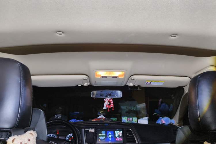 Used Toyota Highlander 2018 2.0T Two-Wheel Drive Elite Edition 7 Seats China VI Standard Headliner