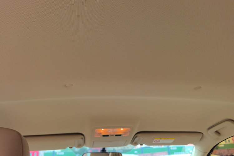 Used Toyota Highlander 2018 2.0T Two-Wheel Drive Elite Version 5 Seats China VI Standard Headliner