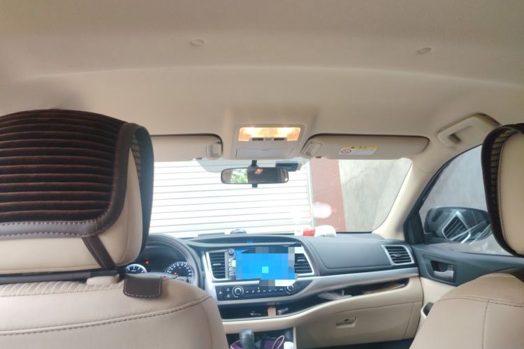 Used Toyota Highlander 2018 2.0T Two-Wheel Drive Elite Version 5 Seats China VI Standard Headliner