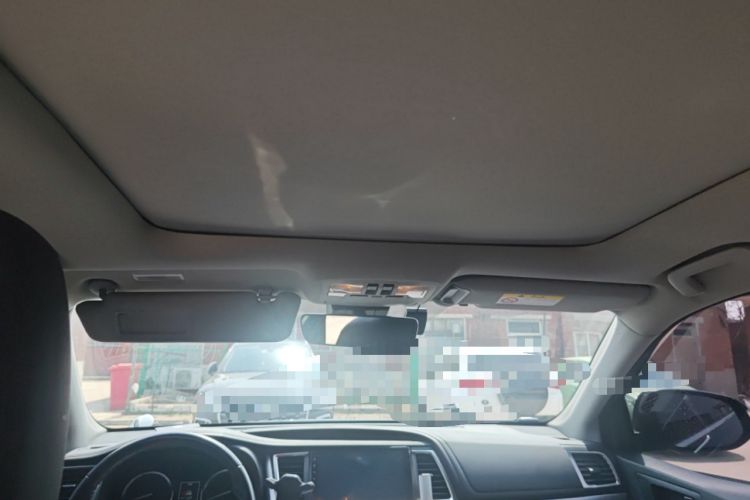 Used Toyota Highlander 2018 2.0T Four-Wheel Drive Luxury Edition 7 Seats China V Emission Standard Headliner