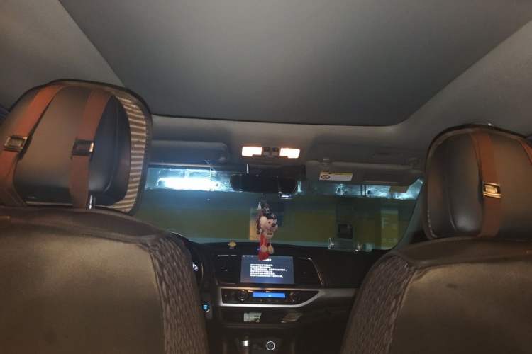 Used Toyota Highlander 2018 2.0T Four-Wheel Drive Luxury Edition 7 Seats China V Emission Standard Headliner