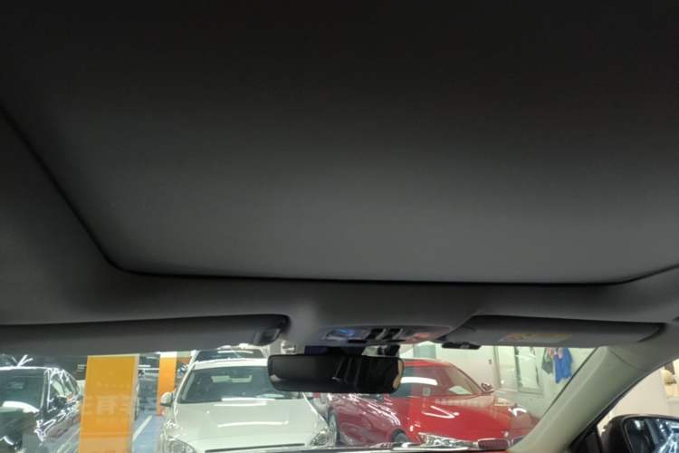 Used Toyota Highlander 2018 2.0T Four-Wheel Drive Prestige Version 7 Seats China VI Standard Headliner
