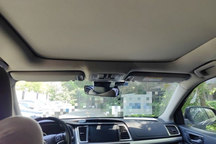 Used Toyota Highlander 2018 2.0T Four-Wheel Drive Prestige Version 7 Seats China VI Standard Headliner
