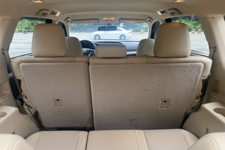 Used Toyota Highlander 2018 2.0T Two-Wheel Drive Elite Edition 7 Seats China VI Standard Headliner